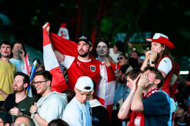 Eines der meistgelesenen Artikel des Jahres bei MeinBezirk ist auch die Liste der Public Viewing-Plätze und -Events zur Fußball-EM der Herren im vergangenen Sommer in Deutschland. | Foto: MAX SLOVENCIK / APA / picturedesk.com