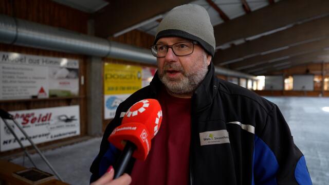 Manfred Pichler, Eismeister in der Eishalle Wals/Grünau. | Foto: Stefan Schubert