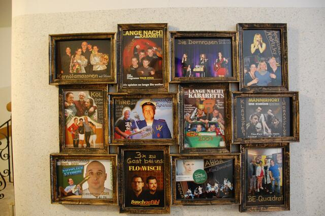 "The Wall of Fame" - Stars der letzten 25 Jahre hier auf diese Wand vereint.  | Foto: Dietmar Hammerl