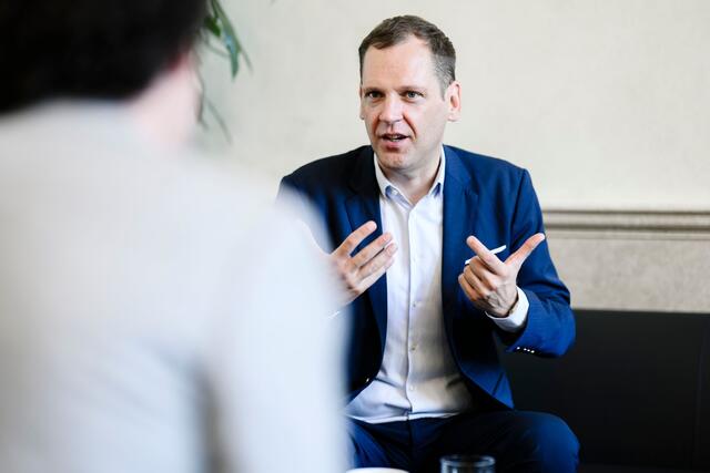 Einige trauen Nationalrat Philip Kucher (SPÖ) einen Ministerposten zu. Aus seinem Umfeld heißt es, dass er sich in der Rolle des Klubobmanns "pudelwohl" fühle. | Foto: David Visnjic