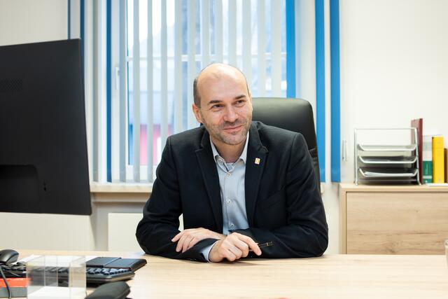 Christian Polaschek wurde am Donnerstag vom Thörler Gemeinderat einstimmig zum neuen Bürgermeister gewählt. | Foto: Karina Sikora