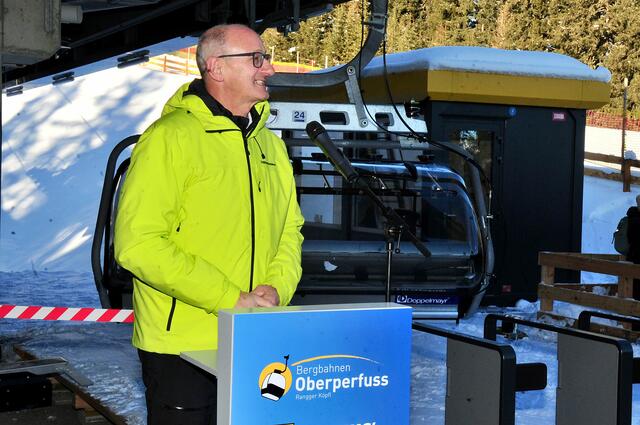 Der Landeshauptmann hatte angesichts der prächtigen Anlage sichtlich beste Laune. | Foto: Hassl