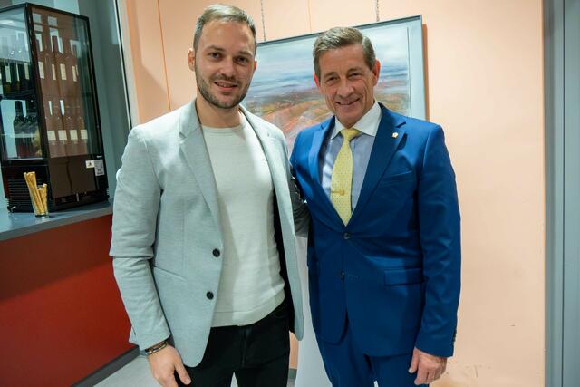 "Er ist mein Mentor, ich bin ihm so dankbar!" so Preisträger Markus Krofitsch über Franz Schober. | Foto: Günter Simmerl