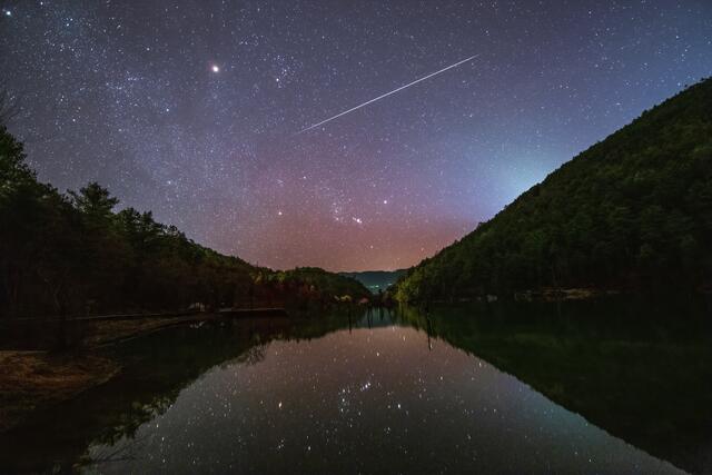 Am Wochenende erreicht der Geminiden-Meteorstrom seinen Höhepunkt. (Archiv) | Foto: Science Photo Library / picturedesk.com