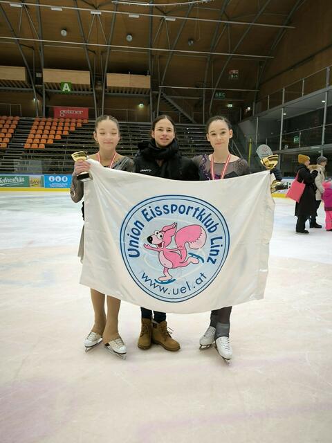 Eles, Denise und Sara
Union Eissportklub Linz | Foto: Denise Jaschek