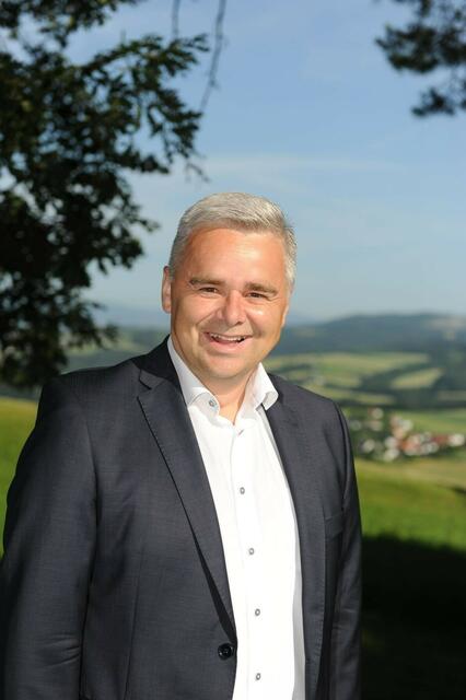 Bürgermeister Christian Pinzker (Unterkohlstätten) setzt auf Rücklagen. | Foto: SPÖ