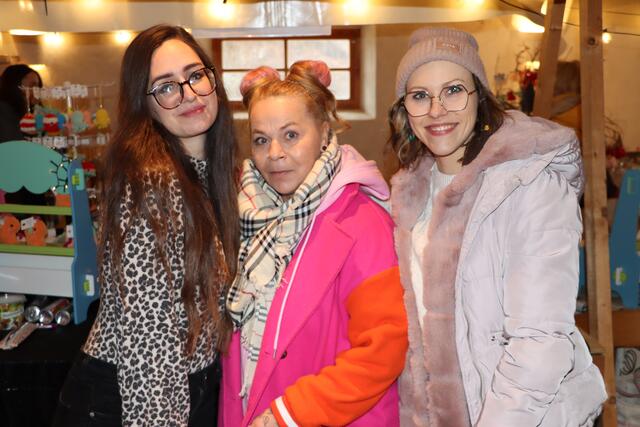 Simone McPhee, Gerlinde Maierhofer-Tratter und Ramona Steiner | Foto: Christopher Polesnig