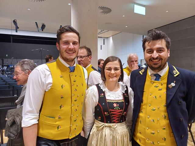 Kapellmeister Jehle Thomas mit Mitgliedern der Musikkapelle Ischgl | Foto: Monika Hammerl