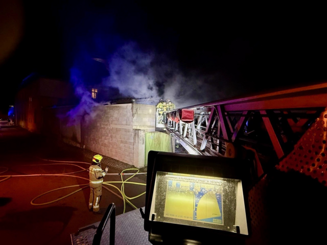Gleich drei Feuerwehren waren im Einsatz. | Foto: Lenger