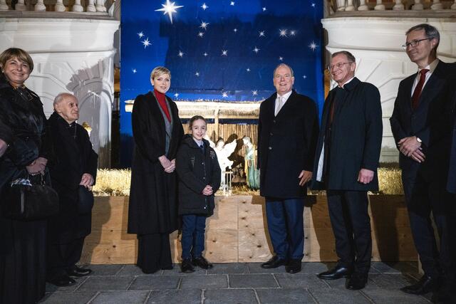 Mit Landeshauptmann Thomas Stelzer bei Fürst Albert und Fürstin Charlène von Monaco (Dezember 2023), Wolfgang Wagner ganz rechts.
 | Foto: Wolfgang Wagner