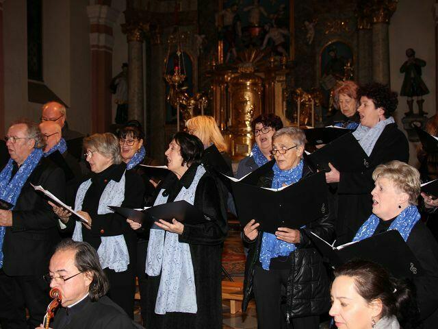 Neben dem Chor war auch das Streichertrio "Gaudete" zu hören. | Foto: Wutte