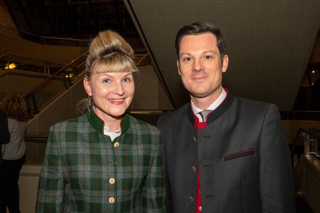 V.l.n.r.: MMag. Dr. Melanie Wiener, MAS (Kulturabteilung Land Tirol),  Markus Lutz | Foto: TVM/ R. Sigl