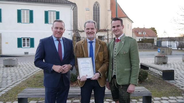 Startklar: Landeshauptmann Mario Kunasek, Landtagspräsident Gerald Deutschmann, Landesrat Stefan Hermann (v.l.) | Foto: Clemens Wiesenhofer