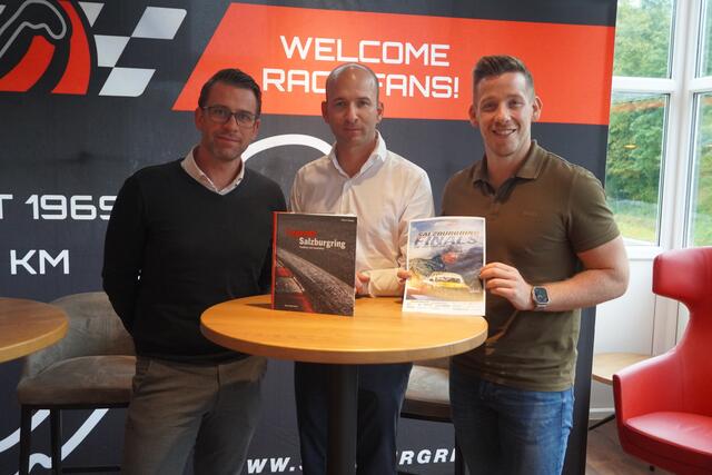 Auf dem Salzburgring in Koppl/Plainfeld wurde heuer das neue Motorsportfestival präsentiert, welches dort vom 20. bis 22. September zum ersten Mal stattfand. Von links: Rene Binna (BG Sportpromotion), Ernst Penninger (Salzburgring) und David Steffny (Histo Cup Austria). | Foto: Emanuel Hasenauer