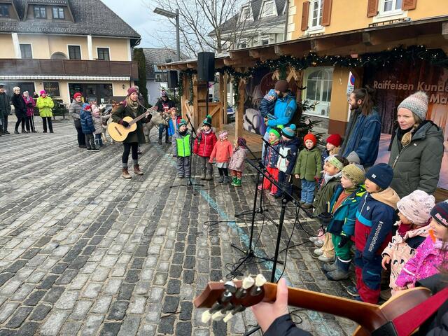Der zweite Adventmarkt in Maria Saal war wieder ein voller Erfolg. | Foto: Gemeinde Maria Saal