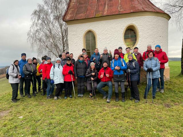 Naturfreunde St. Valentin wanderten zur Kapelle.  | Foto: Naturfreunde St. Valentin