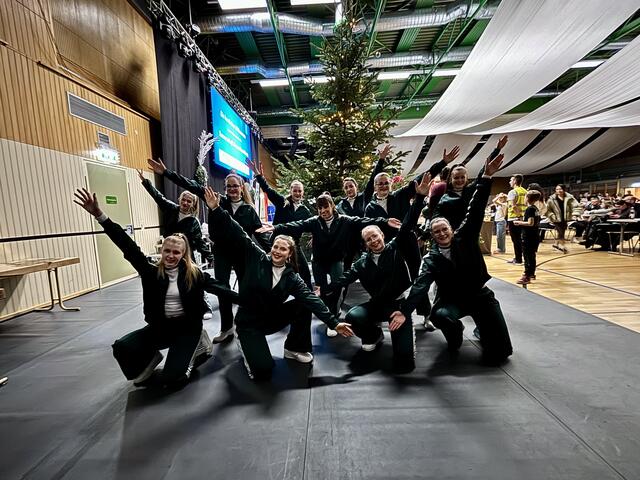 Missy Dance Club heizte zum Abschluss mit einer fulminanten Tanzshow ein. | Foto: Elisabeth Korbe