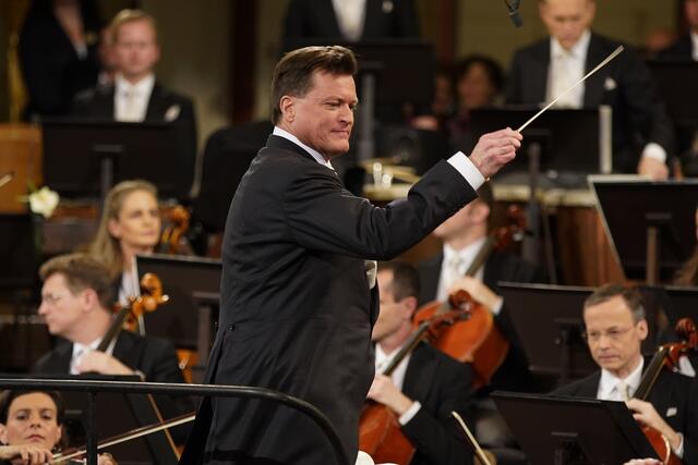 Neujahrskonzert am 1. Jänner 2024 (11.15 Uhr, ORF 2), am Dirigentenpult: der Deutsche Christian Thielemann. | Foto: ORF/Roman Zach-Kiesling