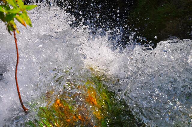 In Tirol hat Trinkwasser eine besonders hohe Qualität. Um diese langfristig zu gewährleisten, sind kontinuierliche, kostenintensive Wartungs- und Inspektionsarbeiten sowie die Erneuerung der Trinkwasserinfrastruktur notwendig. | Foto: © huems04/Pixabay