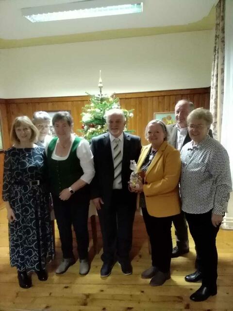 Helga Bauer, Maria Anna Hofbauer, Stefanie Rameder, Obmann Franz Hofbauer, Landesobmann-Stellvertreterin Angela Fichtinger, Leopold und Marianne Neuninger. | Foto: OG Martinsberg