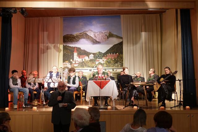 Im Altenheim wurde die Weihnachtsfeier des Ebenseer PV abgehalten. | Foto: Ebenseer PV