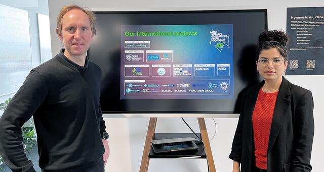 Mario Pichler und  Somayeh Kargaran unterstützen die Forschenden bei der Auswahl geeigneter Förderprogramme. | Foto: SCCH