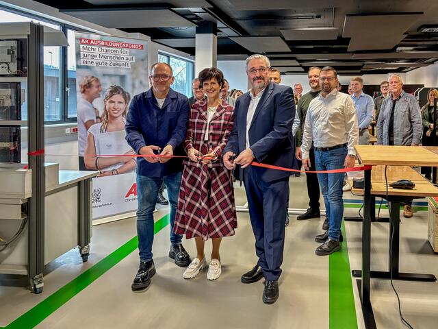 Fill-CEO Andreas Fill, Bettina Fill, Arbeiterkammer OÖ-Präsident Andreas Stangl.