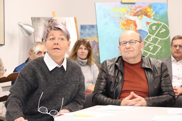 Auch Gemeinderätin Astrid Rieser und Seniorenreferent Walter Altmann teilten die Ansichten der Anwesenden.  | Foto: Nimpf