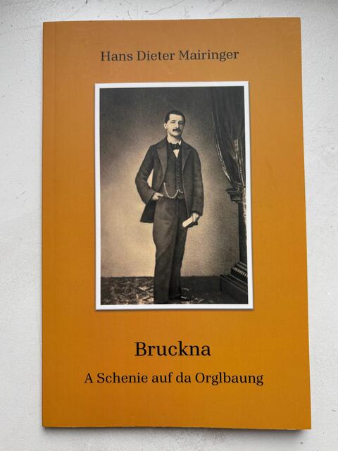 Hans Dieter Mairinger würdigt Anton Bruckner. | Foto: BayerVerlag, MeinBezirk Perg