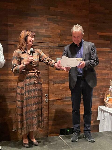 Auch für Chef Richy Mitterberger gab es eine interne Ehrung seiner Frau Karin.  | Foto: privat