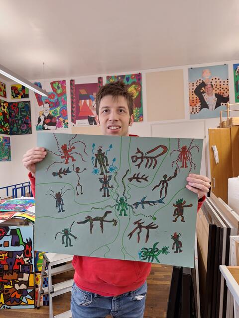 Justin Podesser ist ein "Gamer", was auch in seinen Werken zum Ausdruck kommt, in denen sich Drachen, Monster und mythologische Wesen finden. Seine Leidenschaft gilt ferner der Musik, u.a. hört er gerne Hard Rock.  | Foto: Ulrike Walner