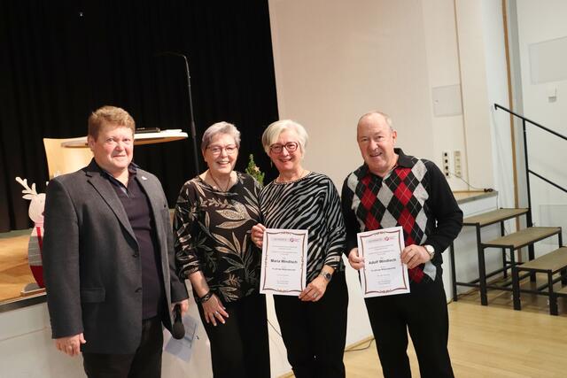 Maria und Adolf Windisch wurden für ihre 15-jährige Mitgliedschaft zum PVÖ Fernitz geehrt. | Foto: Edith Ertl