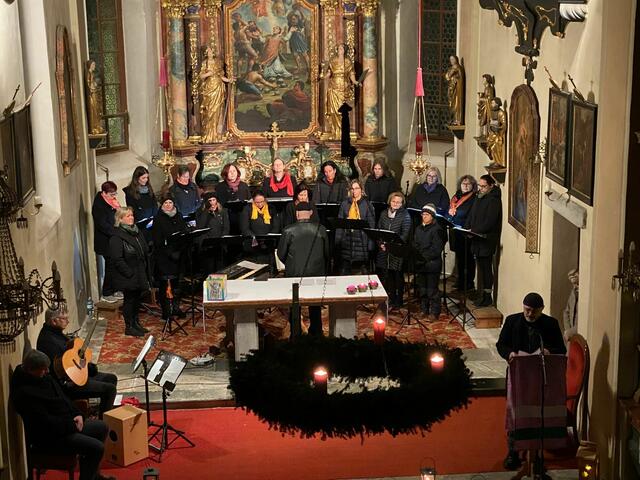 Ehrliche Tiefe und Ruhe sind gerade in der Vorweihnachtszeit ein rares Gut: Der Chor "Primavera" aus St. Stefan ob Leoben bot genau das bei seinem Konzert "Klang der Stille". | Foto: Bruno Obenaus