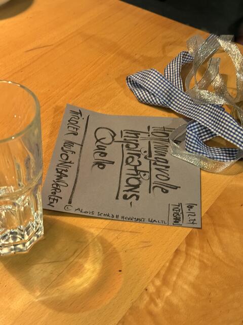 Quellmaterial. Ausgepackt und abgelegt ... | Foto: Herbert Waltl