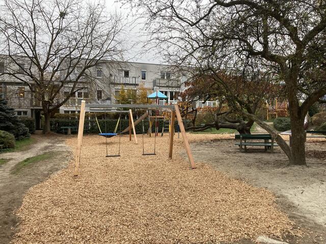 Beim Spielplatz Prunerstift wurden die Schaukeln getauscht. | Foto: Stadt Linz