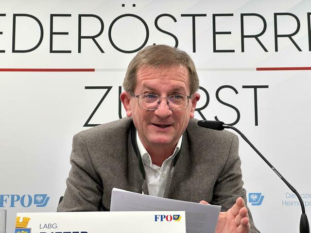Dieter Dorner wettert gegen den Entscheid des Bundesverwaltungsgerichts. | Foto: FPÖ NÖ