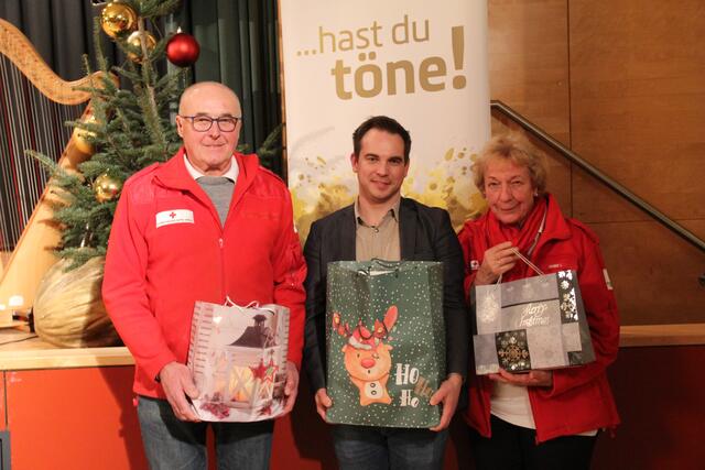Karl Schöttl und Irene Gruber von der Team Österreich Tafel mit dem Leiter der Musikschule Althofen - Friesach - Metnitz, Michael Uhr | Foto: Peter Pugganig