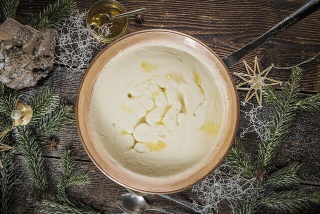 Im Pinzgau isst man am 24. Dezember zu Mittag Bachlkoch. | Foto: Kräutergarten Hollersbach