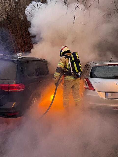 Die Feuerwehr Kufstein rückte aus und konnte den Brand löschen.  | Foto: ZOOM.Tirol