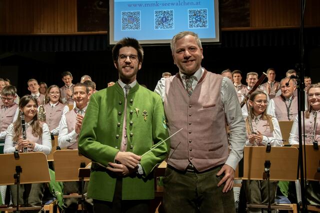 Simon Zirwig übernahm den Taktstock von Andreas Reiter. | Foto: MMK Seewalchen