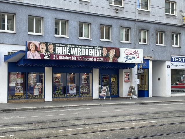 Es gibt von der Stadt ein Grundbekenntnis, dass es am Standort Prager Straße auch weiterhin ein Theater geben soll.  | Foto: Luise Schmid/MeinBezirk