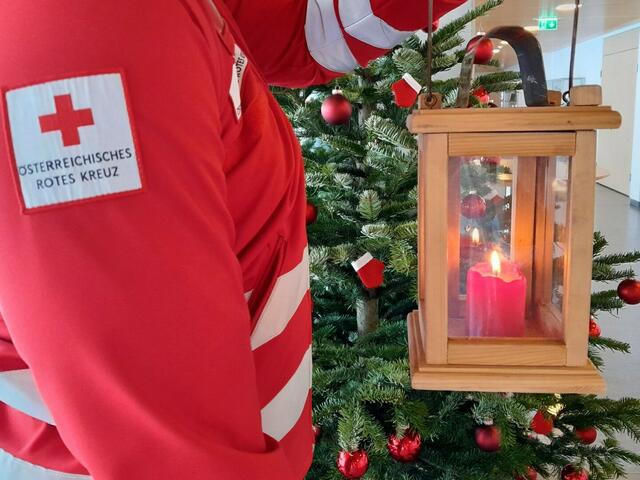 Das ORF-Friedenslicht brennt auch dieses Jahr wieder in vielen Rotkreuz-Dienststellen | Foto: Rotes Kreuz Salzburg