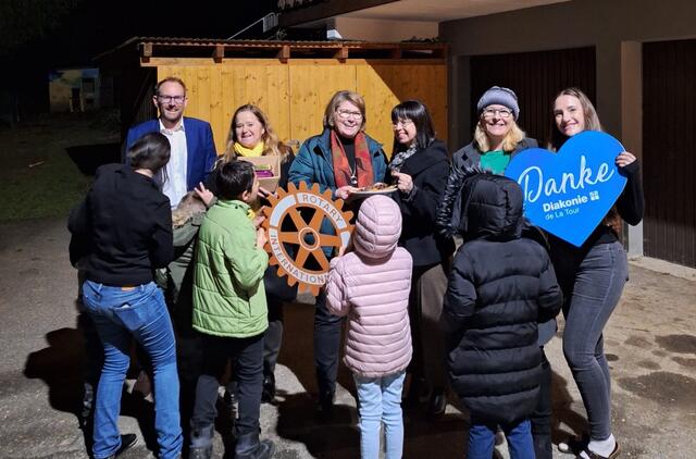 Matthias Liebenwein (Diakonie), Susanne Laggner-Primosch (RC), Dorothee Hülser (RC), Gerlinde Murko – derzeit amtierende Präsidentin des Rotaryclubs FE, Conny Moore (Diakonie), Alessa Astei (Diakonie) | Foto: Diakonie de La Tour