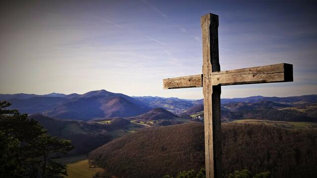 Der Peilstein im Wienerwald, ... optimales Freizeitvergnügen für Ausflügler, Wanderer und Kletterer! | Foto: © Silvia Plischek