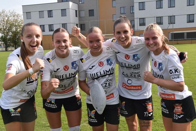 Rekord-Auswärtssieg in Horn (11:0): Anja Bacher, Linda Popofsits, Jasmin Dorfmeister, Lilla Sipos, Bianca Gröller | Foto: Michael Strini