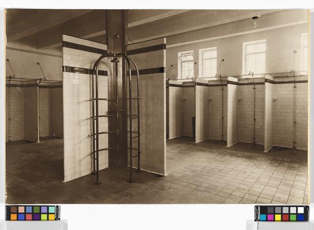 So sah es im Inneren des städtischen Volksbads im 12. Bezirk in der Ratschkygasse 26 aus. | Foto: Online Sammlung Wien Museum