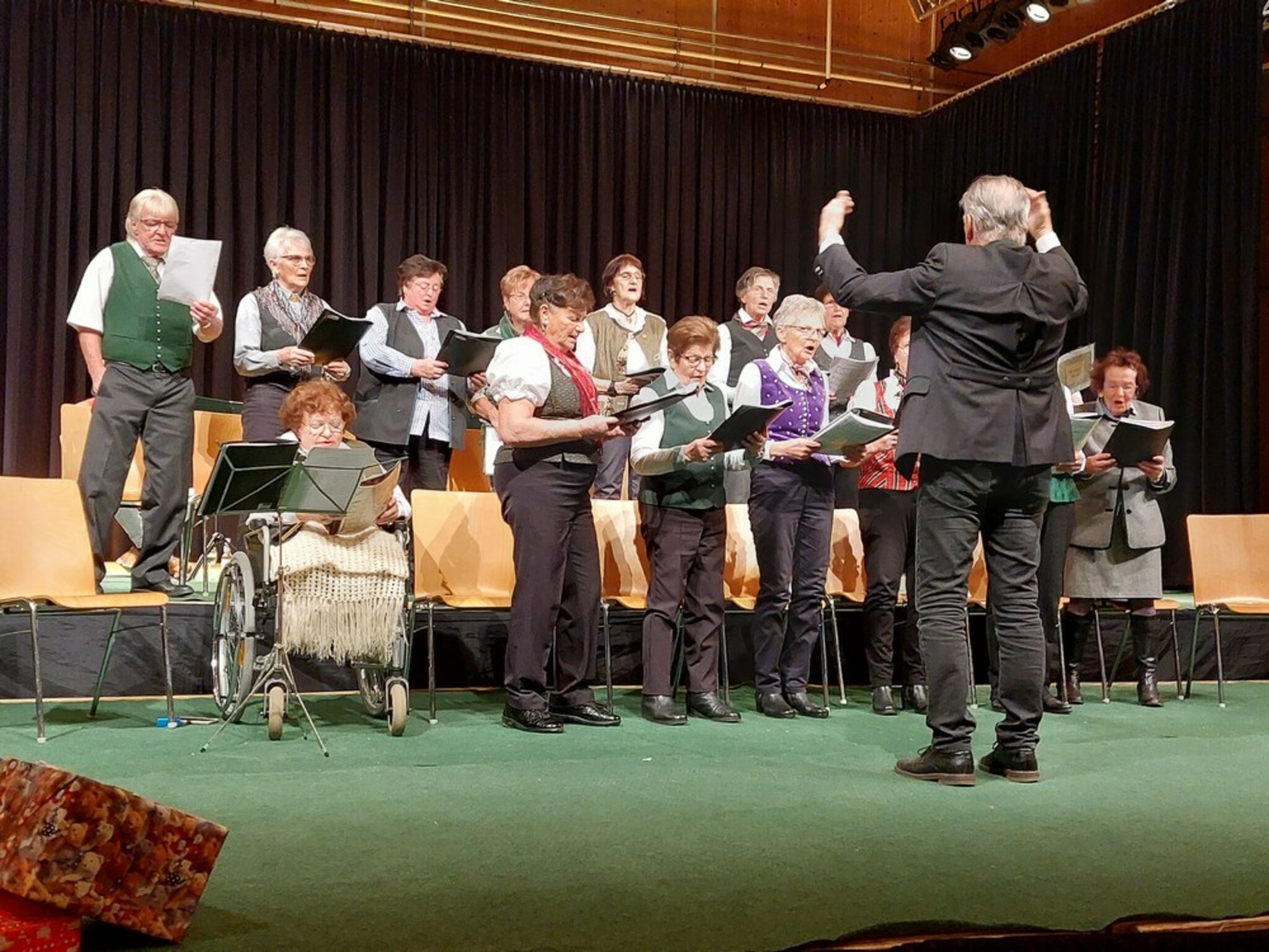 Gemeinde-lud-die-Senioren-ein