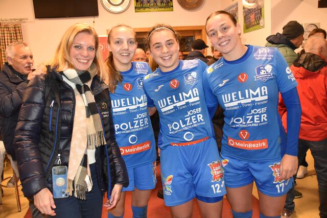 Natascha Haberkorn, Anja Bacher, Katja Dorn, Linda Popofsits | Foto: Michael Strini