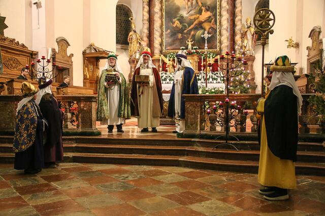 Am 6. Jänner ziehen die Heiligen Drei Könige in die Stiftskirche nach Reichersberg ein. | Foto: Chorvereinigung Reichersberg