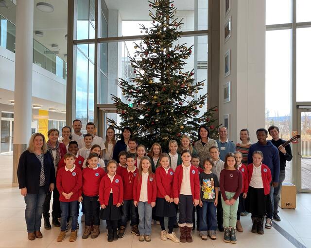 Auftritt der Schülerinnen und Schüler aus dem Stella Seebenstein Bildungscampus im Landesklinikum Neunkirchen. | Foto: NÖ Landesgesundheitsagentur